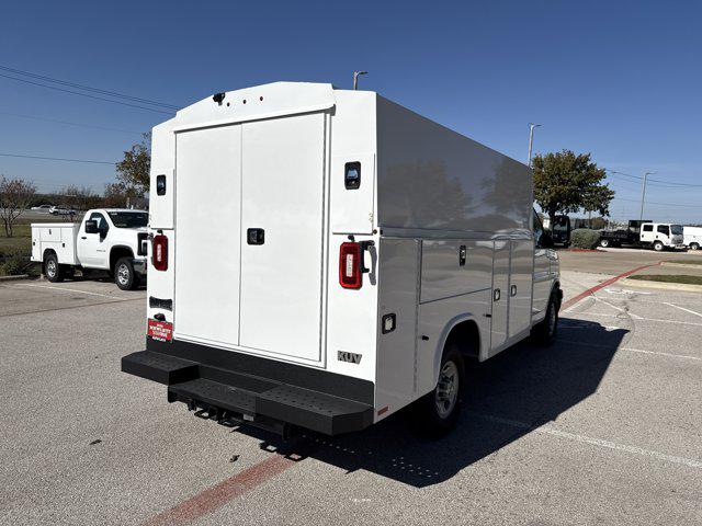 2025 Chevrolet Express Cutaway Work Van