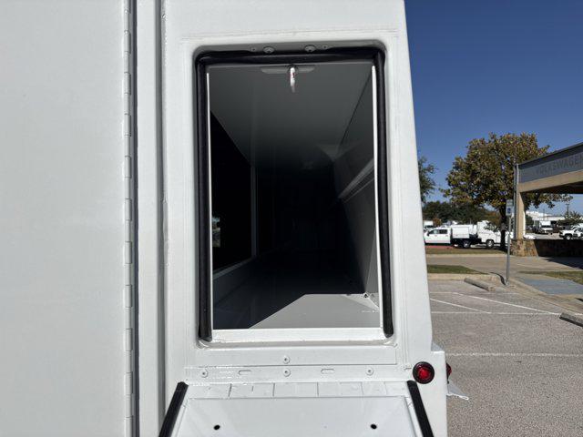 2025 Chevrolet Express Cutaway Work Van