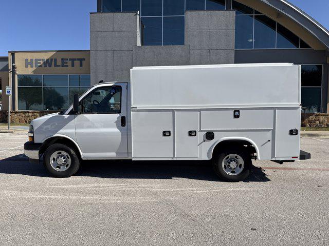 2025 Chevrolet Express Cutaway Work Van