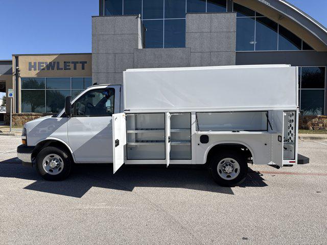 2025 Chevrolet Express Cutaway Work Van