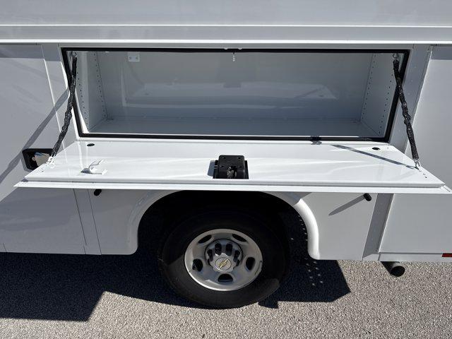 2025 Chevrolet Express Cutaway Work Van