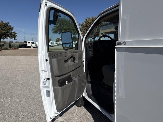 2025 Chevrolet Express Cutaway Work Van