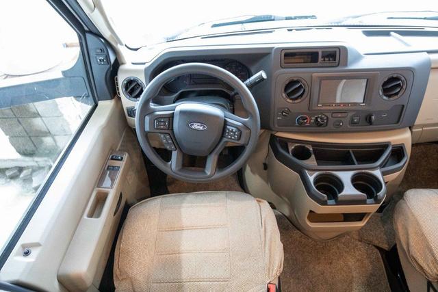 2023 Ford E-450 Cutaway 28Z