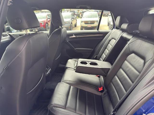 2015 Volkswagen Golf R 4-Door