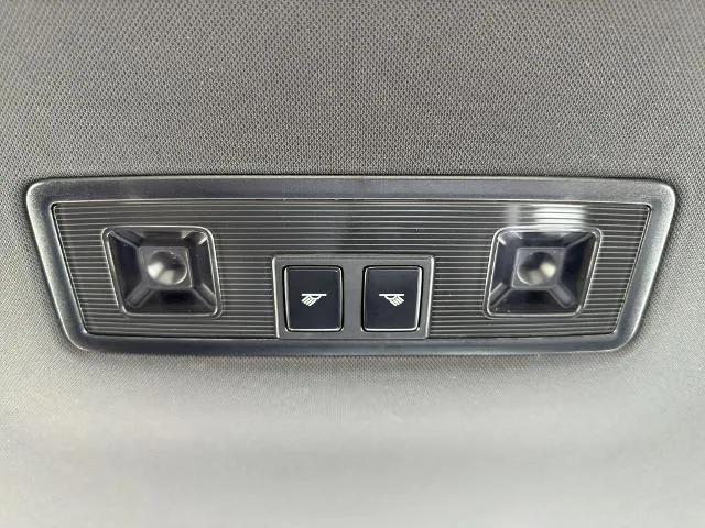 2015 Volkswagen Golf R 4-Door