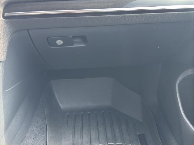 2015 Volkswagen Golf R 4-Door