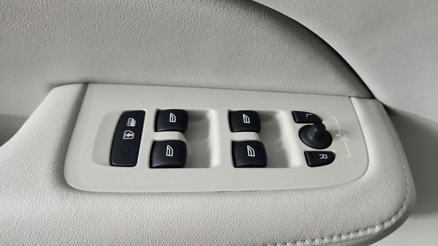 2026 Volvo V60 Cross Country Plus, B5 AWD Gas (mild hybrid)