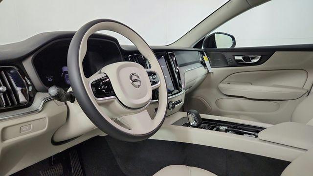 2026 Volvo V60 Cross Country Plus, B5 AWD Gas (mild hybrid)
