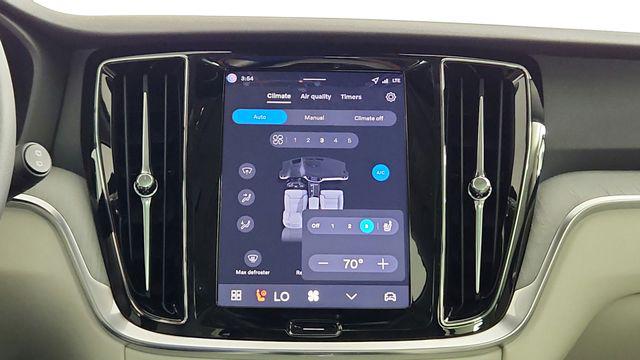2026 Volvo V60 Cross Country Plus, B5 AWD Gas (mild hybrid)