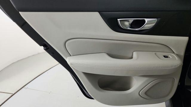 2026 Volvo V60 Cross Country Plus, B5 AWD Gas (mild hybrid)