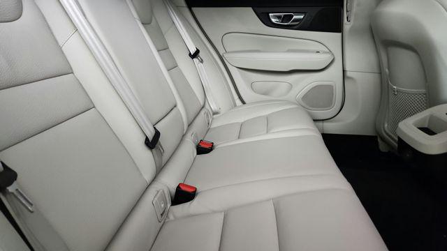2026 Volvo V60 Cross Country Plus, B5 AWD Gas (mild hybrid)