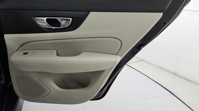 2026 Volvo V60 Cross Country Plus, B5 AWD Gas (mild hybrid)