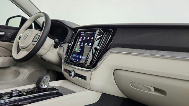 2026 Volvo V60 Cross Country Plus, B5 AWD Gas (mild hybrid)