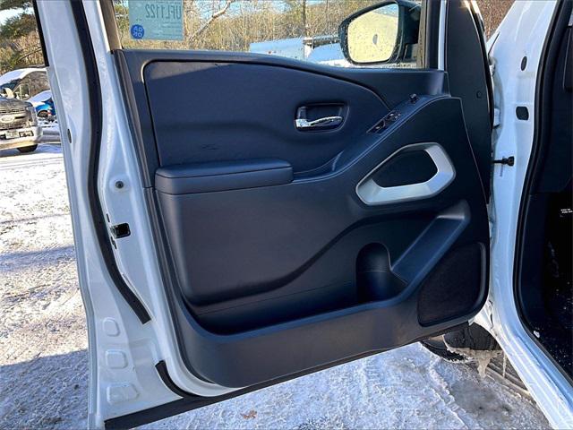 2025 Nissan Frontier King Cab SV 4x4