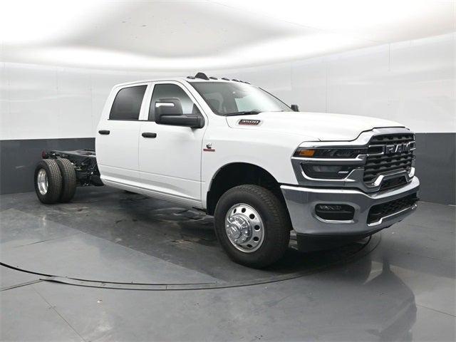 2026 RAM Ram 3500 Chassis Cab RAM 3500 TRADESMAN CREW CAB CHASSIS 4X4 60 CA