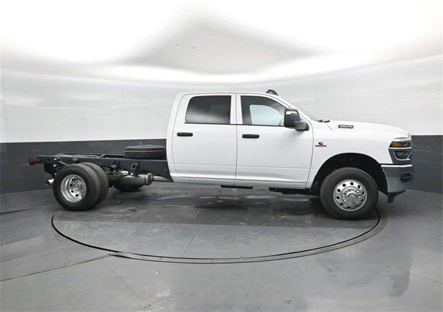2026 RAM Ram 3500 Chassis Cab RAM 3500 TRADESMAN CREW CAB CHASSIS 4X4 60 CA