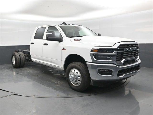 2026 RAM Ram 3500 Chassis Cab RAM 3500 TRADESMAN CREW CAB CHASSIS 4X4 60 CA 2026 RAM Ram 3500 Chassis Cab RAM 3500 TRADESMAN CREW CAB CHASSIS 4X4 60 CA