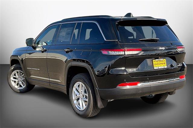 2025 Jeep Grand Cherokee GRAND CHEROKEE LAREDO X 4X4