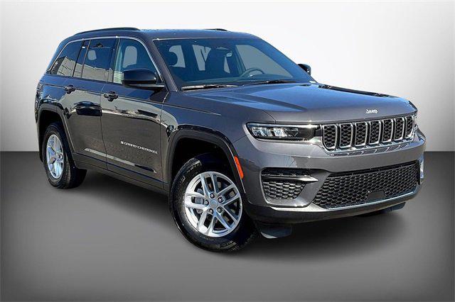 2025 Jeep Grand Cherokee GRAND CHEROKEE LAREDO X 4X4