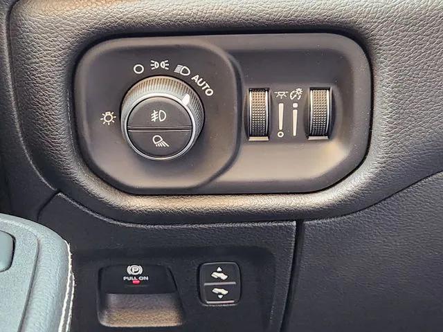 2026 Ram 1500 Laramie Crew Cab 4x4 5'7" Box