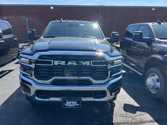 2026 RAM Ram 3500 Chassis Cab RAM 3500 TRADESMAN CREW CAB CHASSIS 4X4 60 CA 2026 RAM Ram 3500 Chassis Cab RAM 3500 TRADESMAN CREW CAB CHASSIS 4X4 60 CA