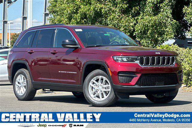 2025 Jeep Grand Cherokee GRAND CHEROKEE LAREDO X 4X4 2025 Jeep Grand Cherokee GRAND CHEROKEE LAREDO X 4X4