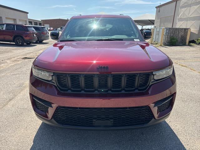 2025 Jeep Grand Cherokee GRAND CHEROKEE ALTITUDE 4X4
