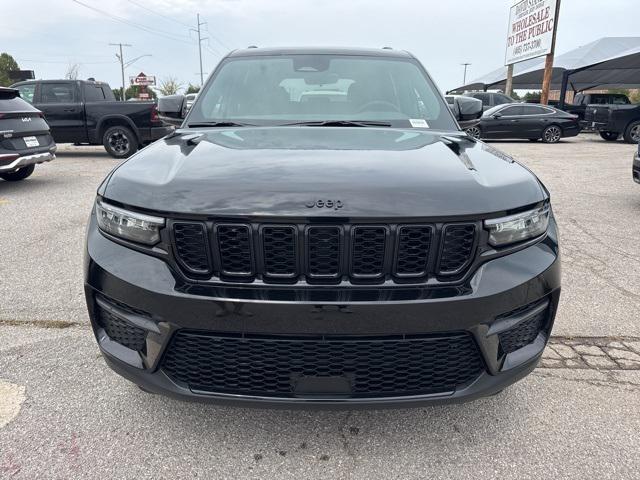 2025 Jeep Grand Cherokee GRAND CHEROKEE ALTITUDE 4X4