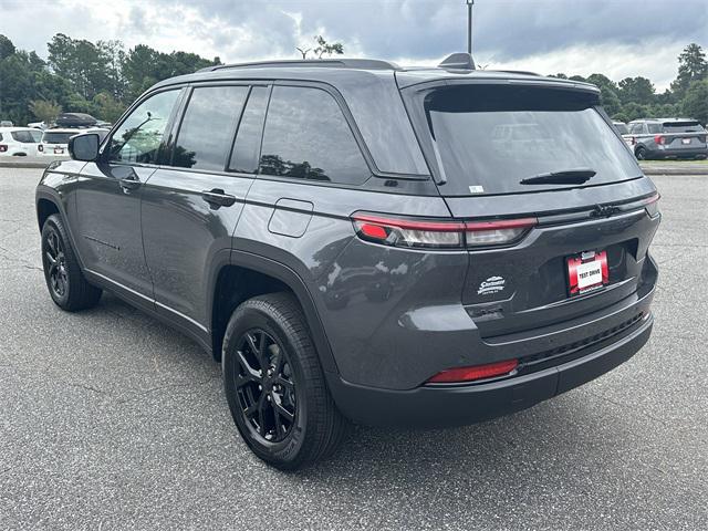 2025 Jeep Grand Cherokee GRAND CHEROKEE ALTITUDE 4X4 2025 Jeep Grand Cherokee GRAND CHEROKEE ALTITUDE 4X4