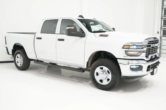 2026 RAM Ram 2500 RAM 2500 TRADESMAN CREW CAB 4X4 64 BOX