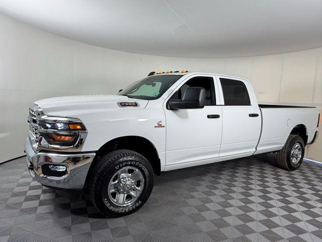 2026 RAM Ram 2500 RAM 2500 TRADESMAN CREW CAB 4X4 8 BOX