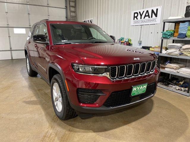 2025 Jeep Grand Cherokee GRAND CHEROKEE LAREDO X 4X4 2025 Jeep Grand Cherokee GRAND CHEROKEE LAREDO X 4X4