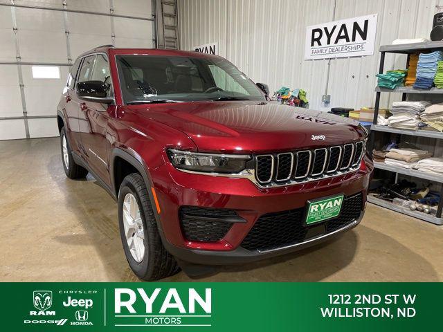 2025 Jeep Grand Cherokee GRAND CHEROKEE LAREDO X 4X4 2025 Jeep Grand Cherokee GRAND CHEROKEE LAREDO X 4X4