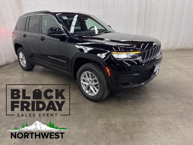 2025 Jeep Grand Cherokee GRAND CHEROKEE LAREDO X 4X4