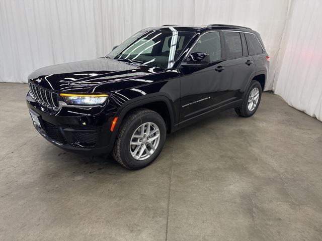 2025 Jeep Grand Cherokee GRAND CHEROKEE LAREDO X 4X4 2025 Jeep Grand Cherokee GRAND CHEROKEE LAREDO X 4X4