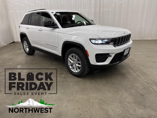 2025 Jeep Grand Cherokee GRAND CHEROKEE LAREDO X 4X4 2025 Jeep Grand Cherokee GRAND CHEROKEE LAREDO X 4X4