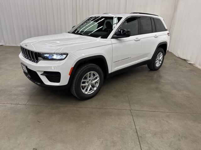 2025 Jeep Grand Cherokee GRAND CHEROKEE LAREDO X 4X4 2025 Jeep Grand Cherokee GRAND CHEROKEE LAREDO X 4X4