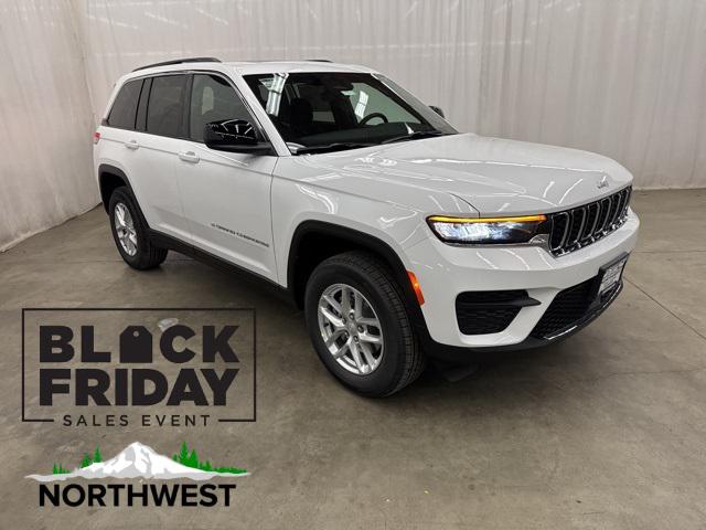 2025 Jeep Grand Cherokee GRAND CHEROKEE LAREDO X 4X4 2025 Jeep Grand Cherokee GRAND CHEROKEE LAREDO X 4X4