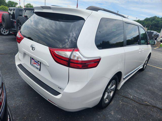 2018 Toyota Sienna LE 7 Passenger