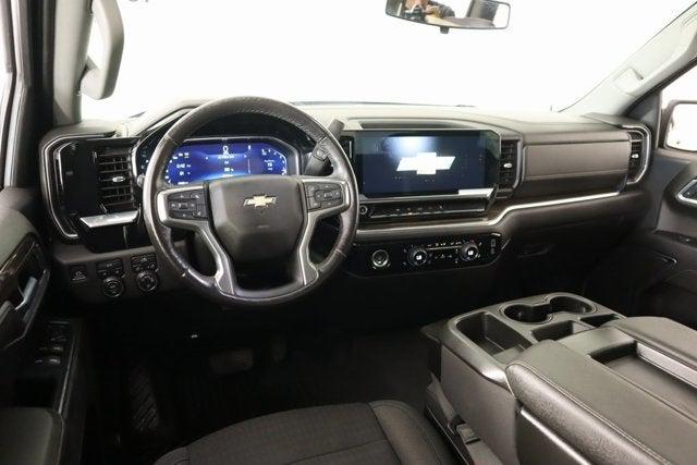 2022 Chevrolet Silverado 1500 4WD Crew Cab Short Bed LT with 2FL