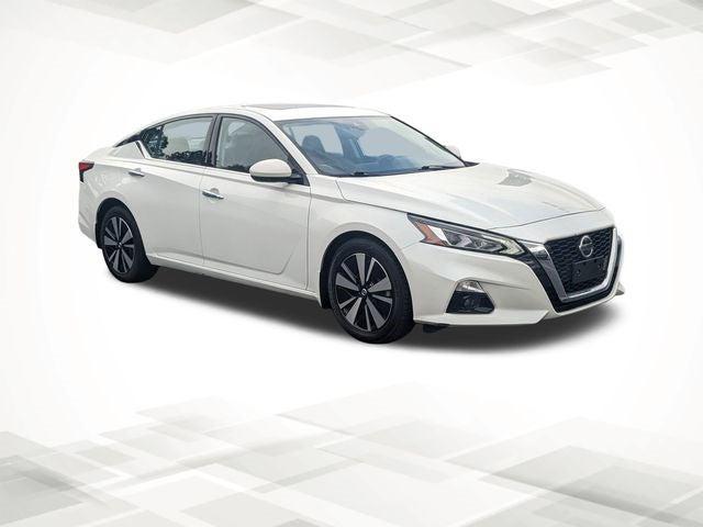 2022 Nissan Altima SL FWD