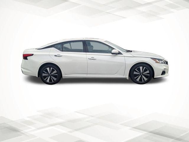 2022 Nissan Altima SL FWD