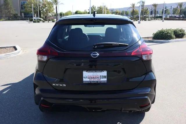 2025 Nissan Kicks S