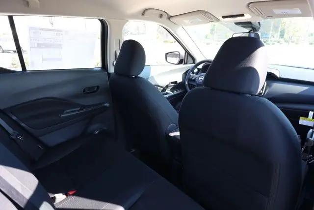 2025 Nissan Kicks S