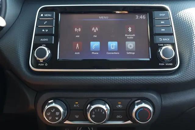 2025 Nissan Kicks S