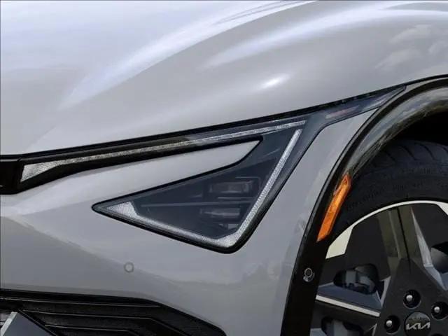 2025 Kia EV6 Light Long Range RWD