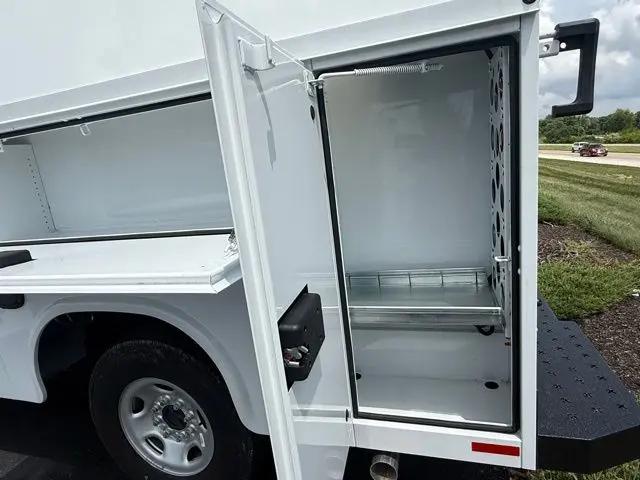 2025 Chevrolet Express Cutaway Work Van
