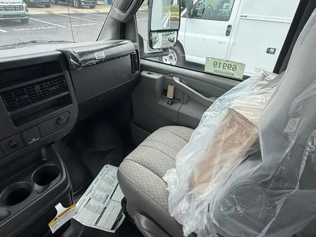 2025 Chevrolet Express Cutaway Work Van