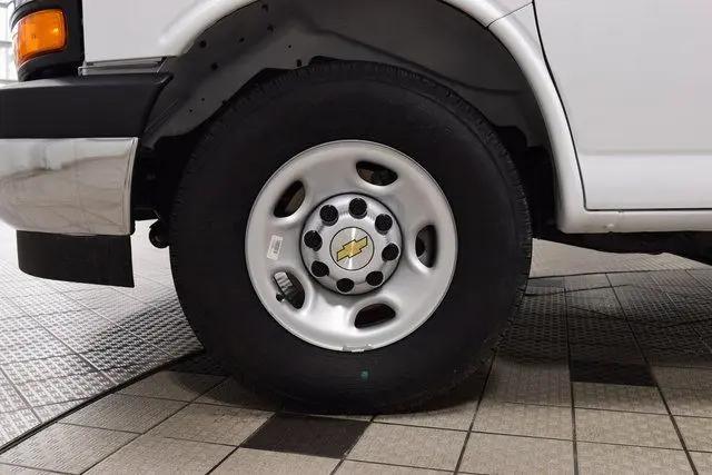 2025 Chevrolet Express Cutaway Work Van