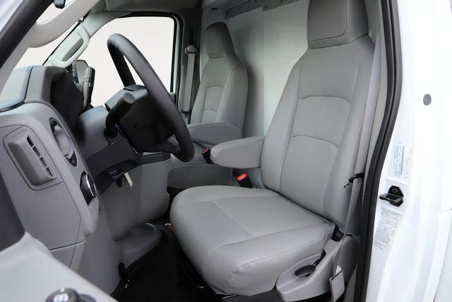 2026 Ford E-350 Cutaway Base
